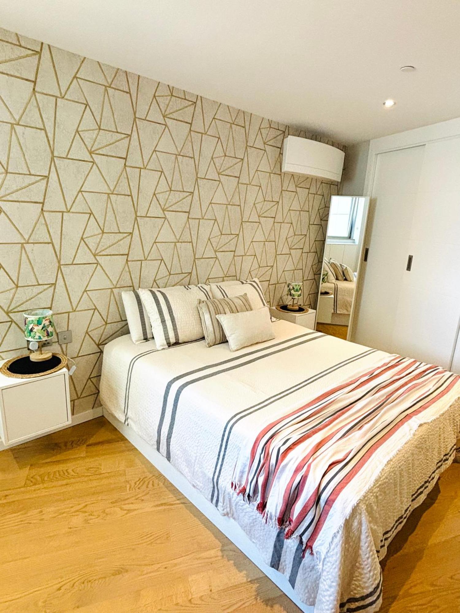 Ocean Village High Floor Luxury Modern Apartment Gibraltar Exterior photo